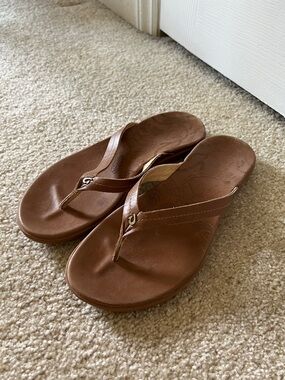 Brown Leather Flip Flop Sandals